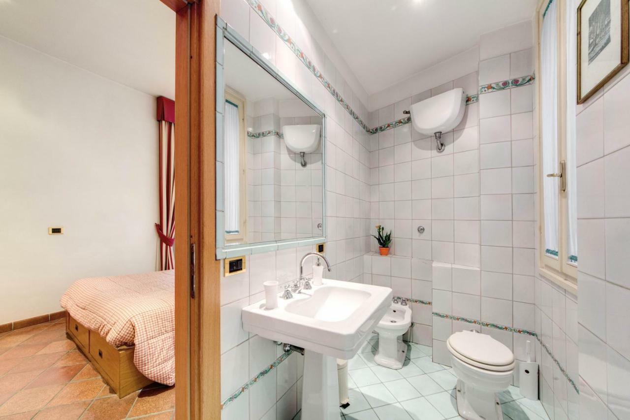 ローマLovely Flat By The Trevi Fountainアパートメント エクステリア 写真